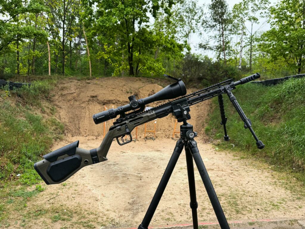 Statyw Eagle Tech Carbon Fiber Tripod WZ-324PA z klamrą U-7 (3)